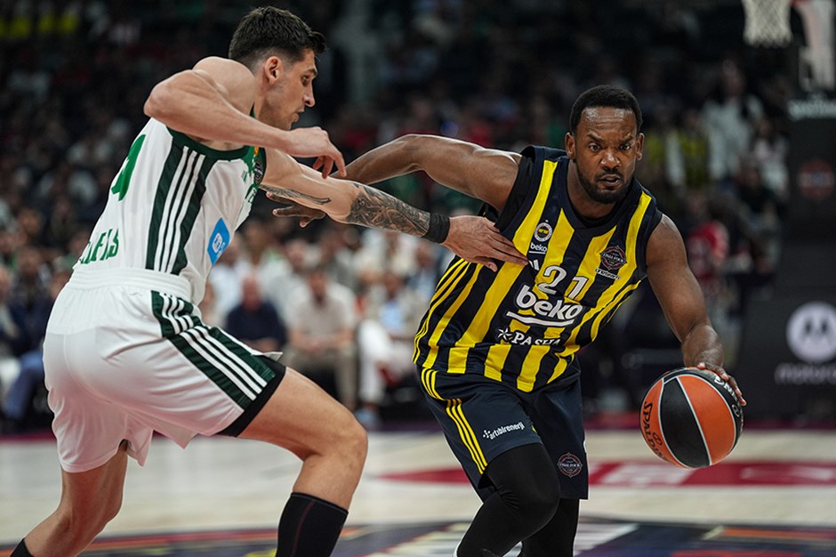 Dyshawn Pierre: "Umarım taraftarlarımıza şampiyonluk sevinci yaşatacağız"