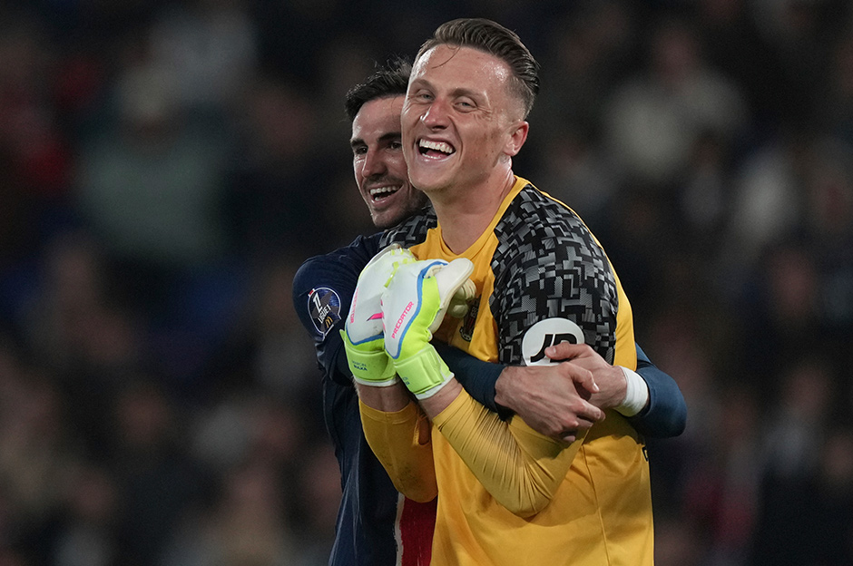 Galatasaray'a 1.99'luk kaleci: Pazarlıklar başladı  - 2. Foto