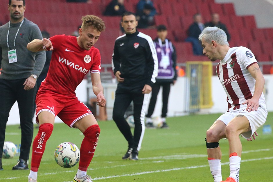 Hatayspor ve Antalyaspor'un galibiyet özlemi sürüyor