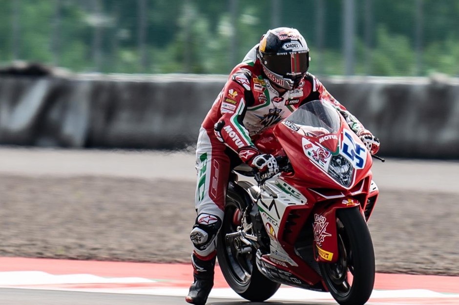 Milli motosikletçi Bahattin Sofuoğlu, Endonezya'da 9. oldu 