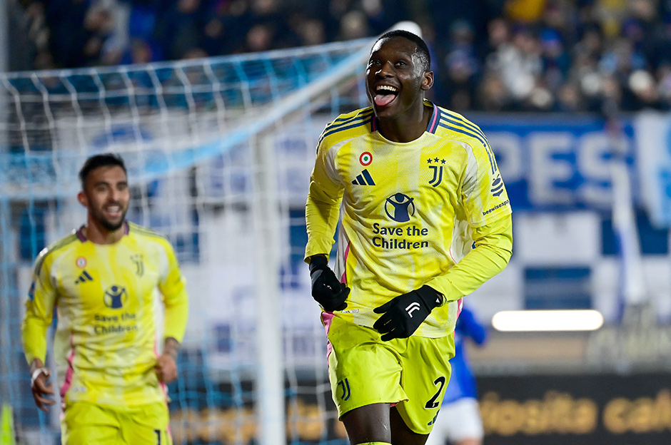 Comolli, Kolo Muani'nin gelecek sezon da Juventus'ta kalmak istediğini duyurdu.