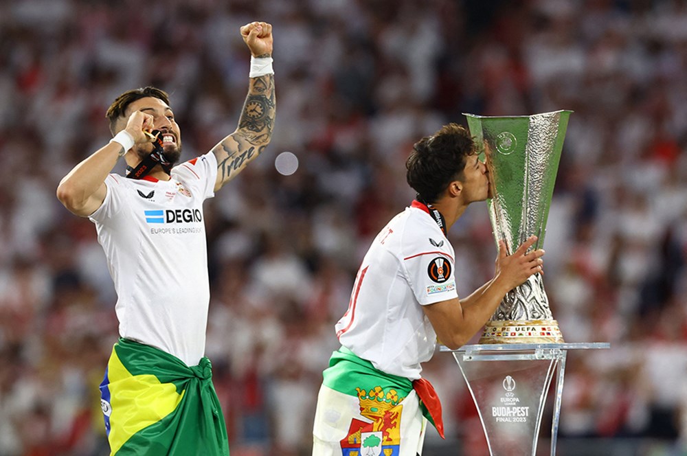 Sevilla'nın şampiyonluğu Galatasaray'a yaradı  - 3. Foto