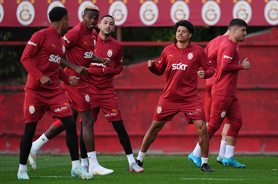 NTV Spor: Galatasaray'ın Antalyaspor maçı kadrosu açıklandı: Kafilede 3 isim yok