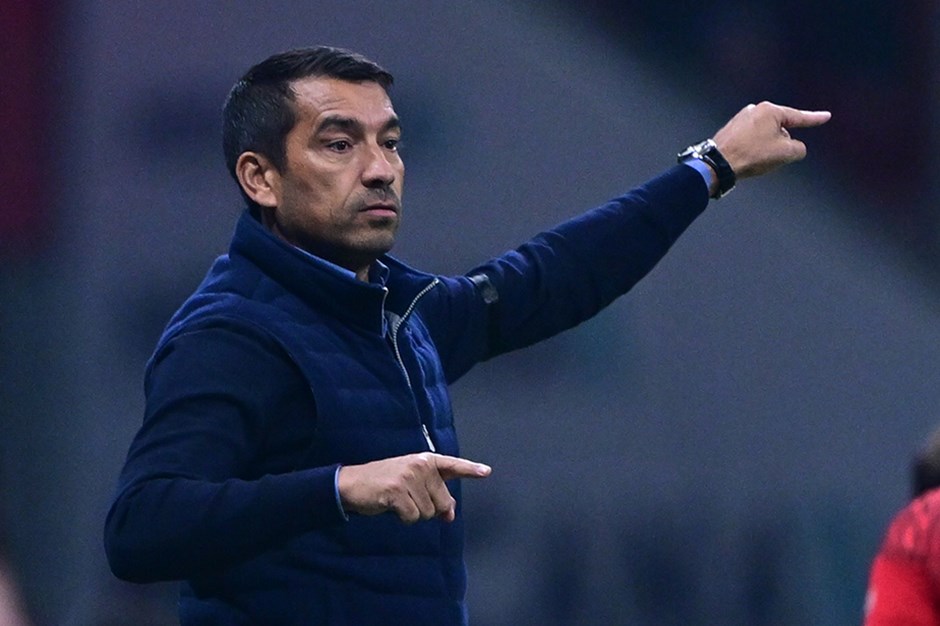 Giovanni van Bronckhorst'tan sert çıkış: "Açıklama bekliyorum"