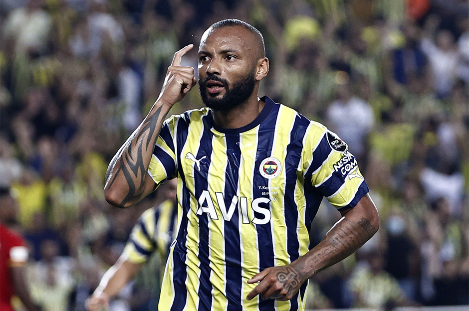 Transfer döneminin sonuna gelirken kadrosunu oluşturan Fenerbahçe yollarını ayırdığı Luan Peres, Rade Krunic ve Joao Pedro'dan zarar etti.