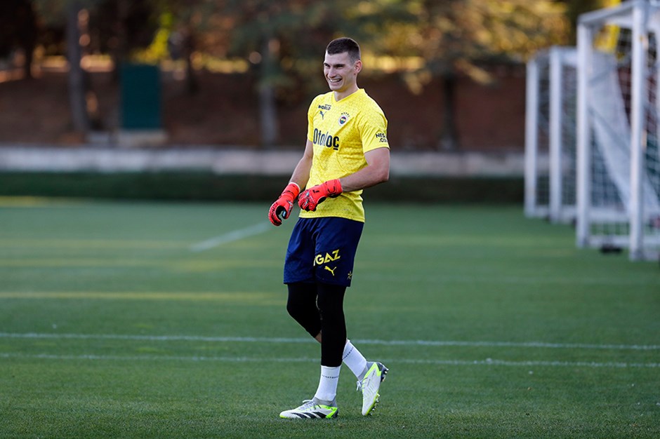 Dominik Livakovic, Fenerbahçe'de ilk antrenmanına çıktı