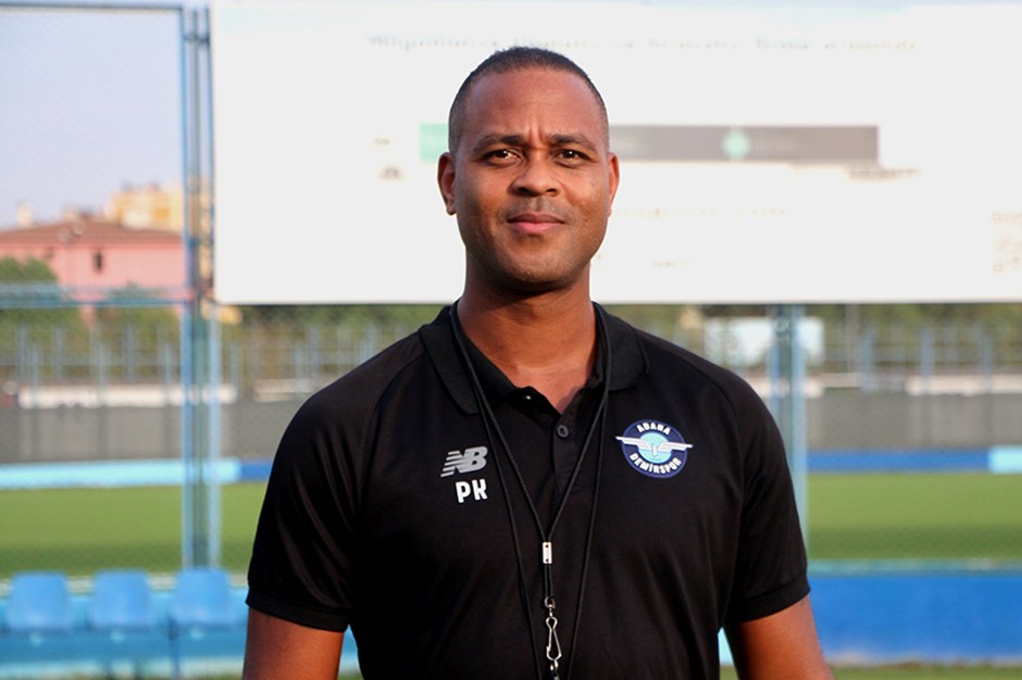 Patrick Kluivert: "Bence stadyumla alakalı bir lanet var"