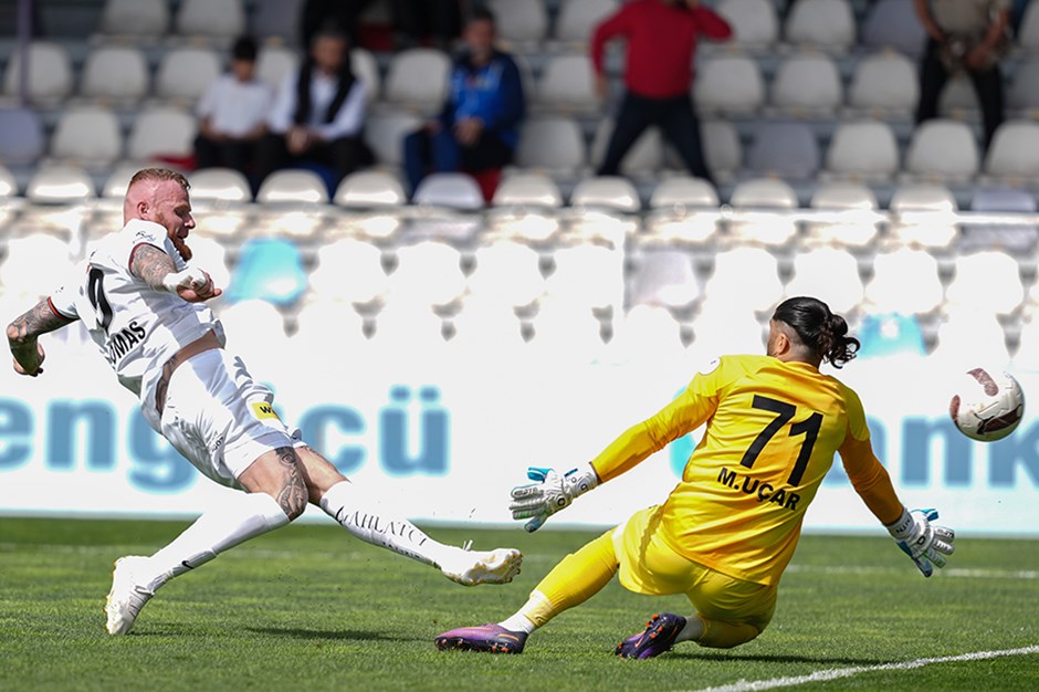 Çorum FK, Keçiörengücü'nü Hollandalı golcüsüyle devirdi