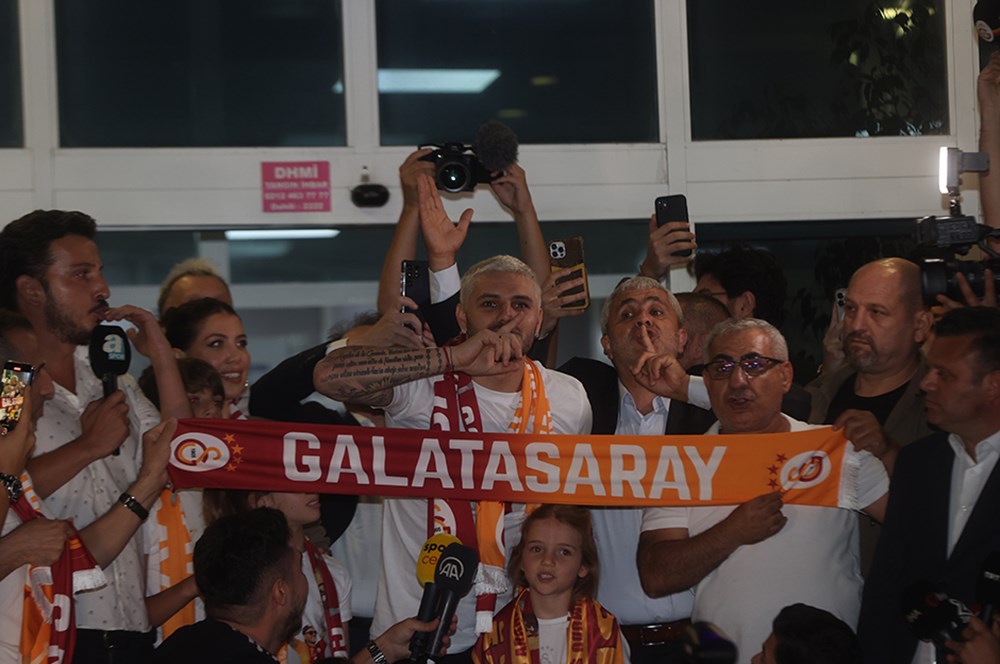 Galatasaraylı taraftarlardan Mauro Icardi'ye unutulmaz karşılama  - 2. Foto