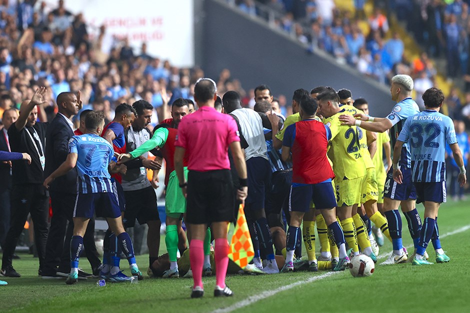 Fenerbahçe'den hakem tepkisi: "Sokak kavgası mı futbol maçı mı?"