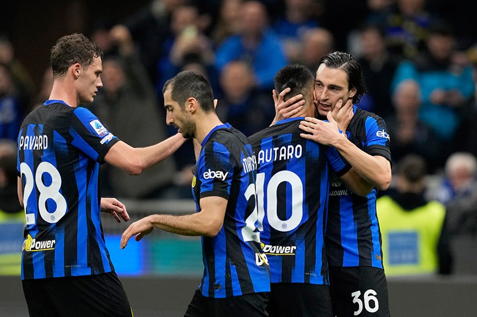 Inter'in serisine Napoli engeli