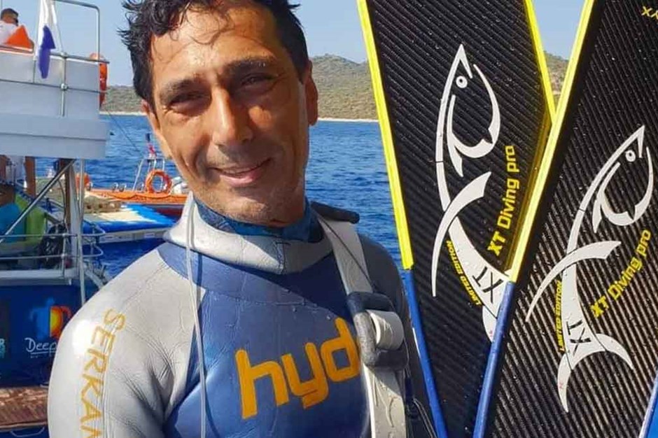Milli dalgıç Serkan Toprak, nefes egzersizi yaparken fenalaşarak hayatını kaybetti 