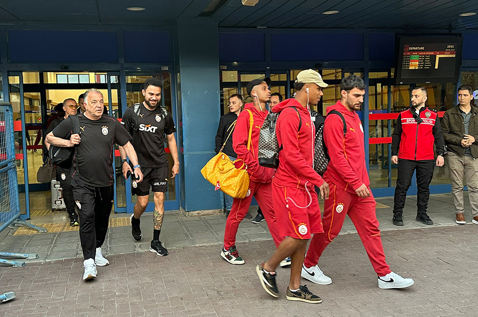 Galatasaray, Trabzon'da böyle karşılandı  - 1. Foto