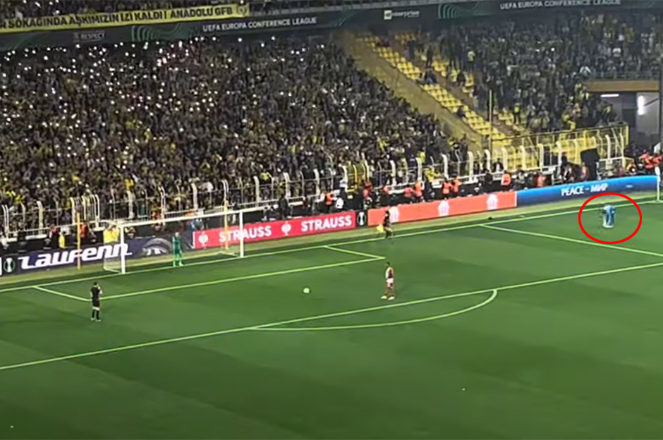 Fenerbahçe maçında 3 penaltı kurtaran kaleciden "muska" itirafı  - 9. Foto