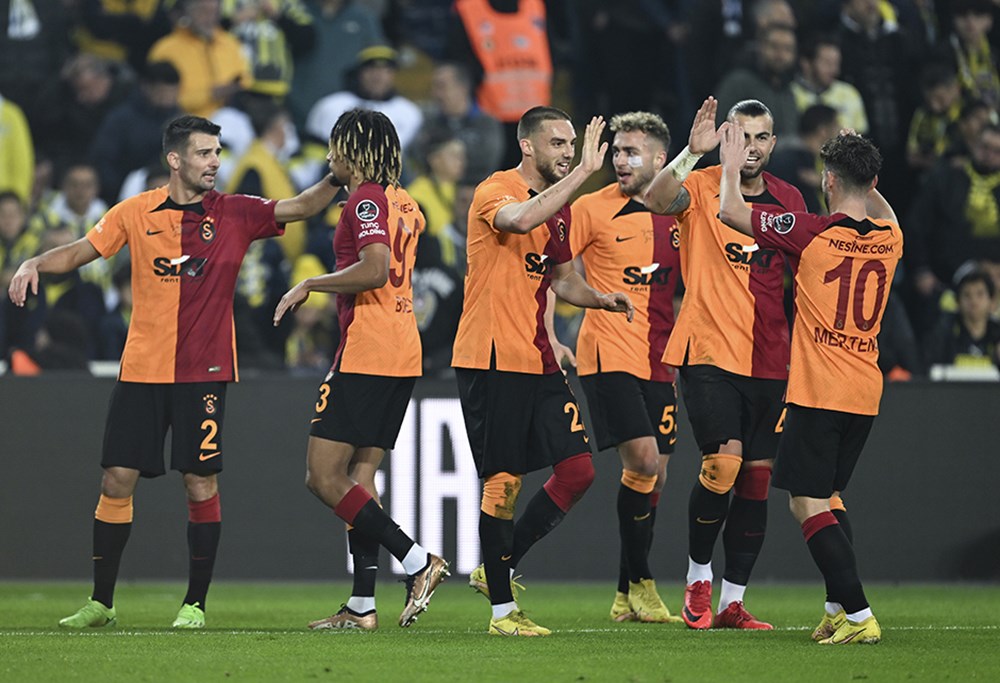 Derbi sonrası olay manşet: Kendi evinde küçük düşürdü  - 9. Foto