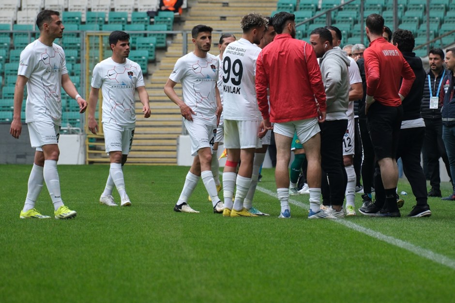 TFF 2. Lig'de şampiyonluğa oynayan Vanspor sahadan çekildi