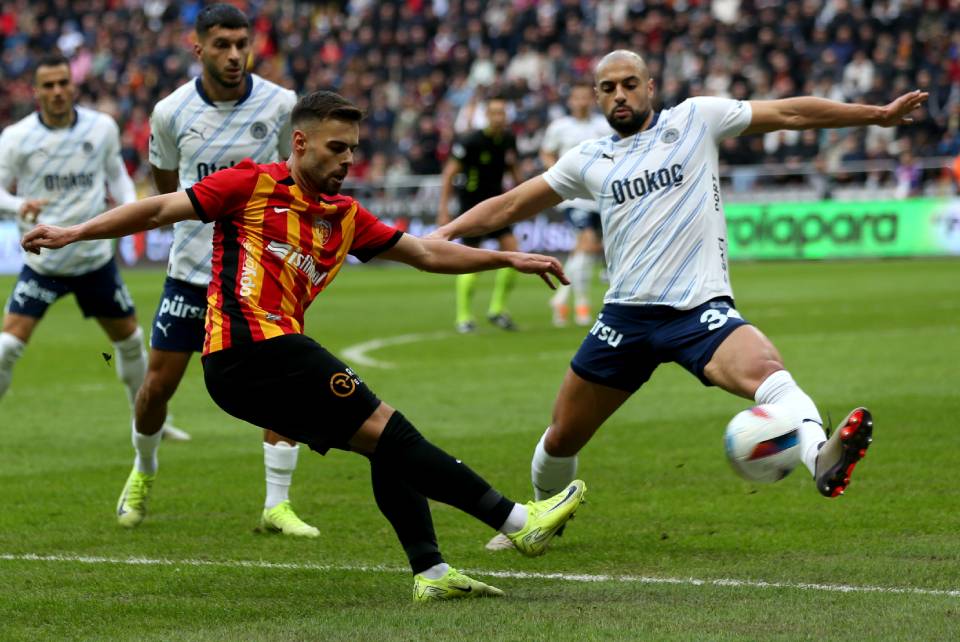 Fenerbahçe'nin kazandığı penaltıda karar doğru mu? Trio ekibinden net yorum  - 10. Foto