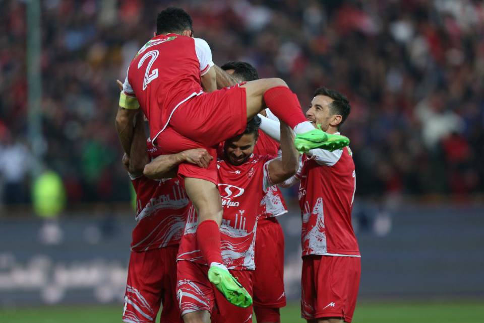 İran'da İsmail Kartal çılgınlığı: Stada girer girmez yaptığı ilk iş gündem oldu  - 2. Foto