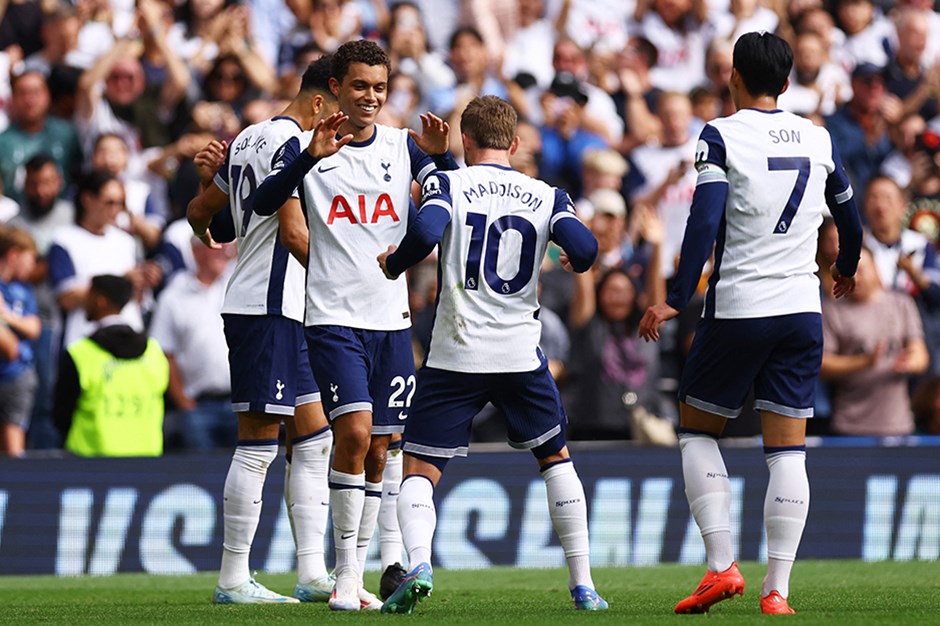 Tottenham ve Aston Villa geriden gelip 3 puanı aldı