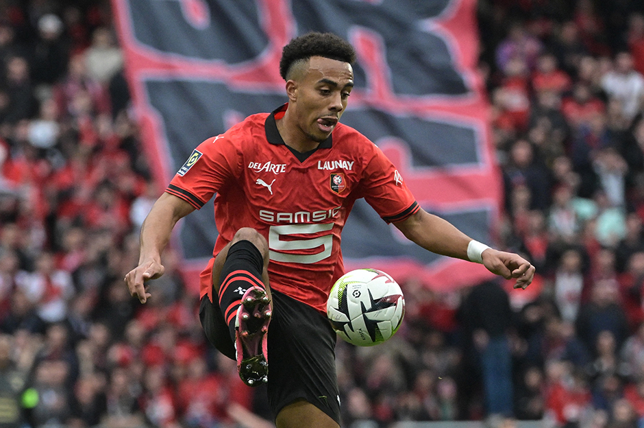 Son detayların çözüme kavuşmasının ardından Guela Doue, sarı-kırmızılıların Avusturya kampına katılacak.