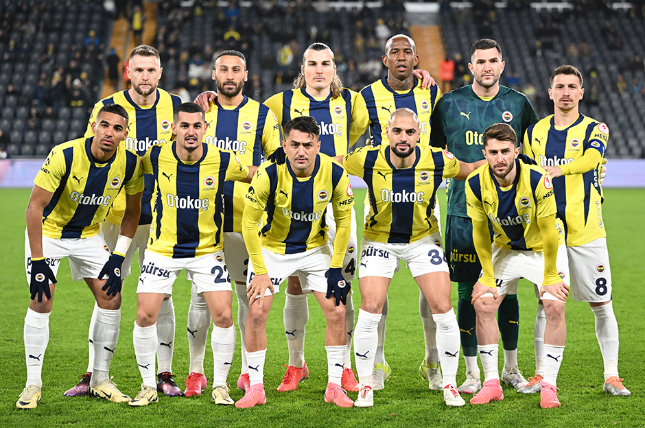 "Böyle bir olaya ilk kez şahit oluyorum" | Spor yazarları Fenerbahçe için ne dedi?  - 3. Foto