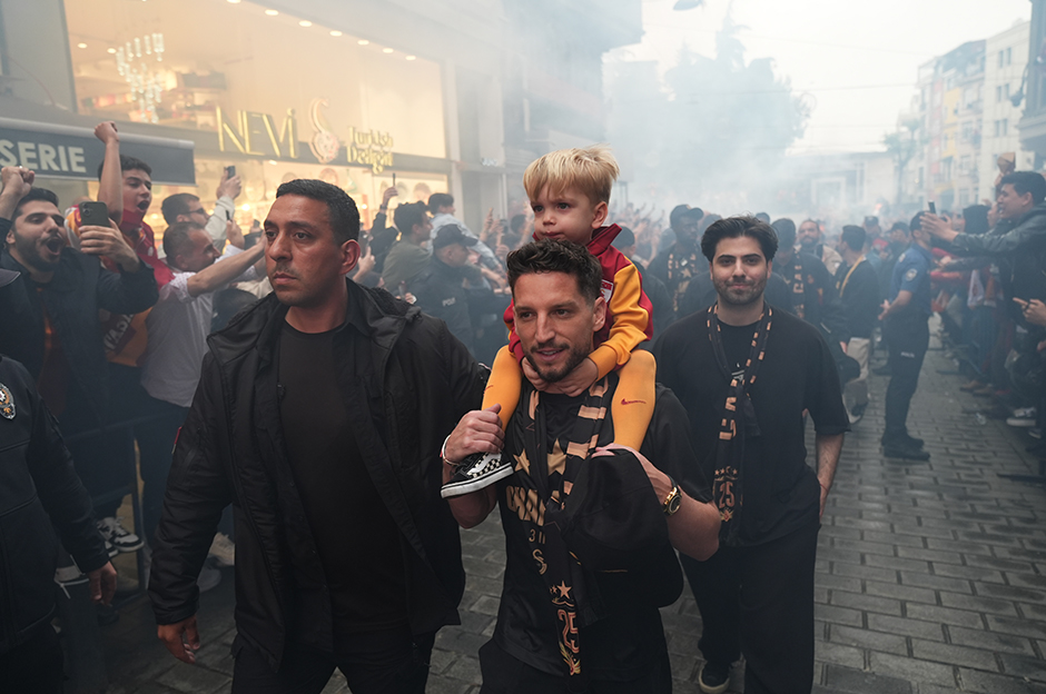 Galatasaray'da 25. şampiyonluk coşkuyla kutlandı  - 4. Foto
