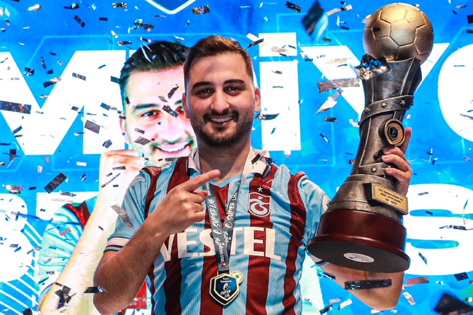 eSüper Lig'de şampiyon Trabzonspor