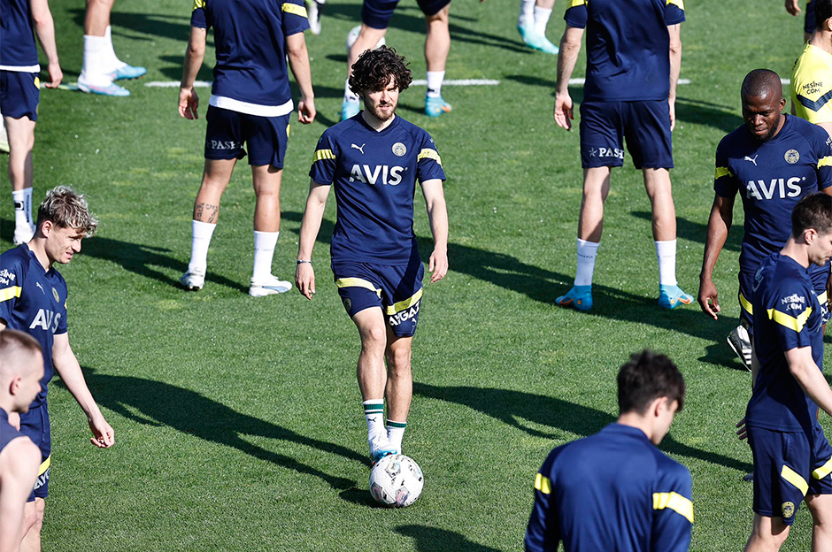 NTV Spor: Fenerbahçe, Antalyaspor maçı hazırlıklarına başladı