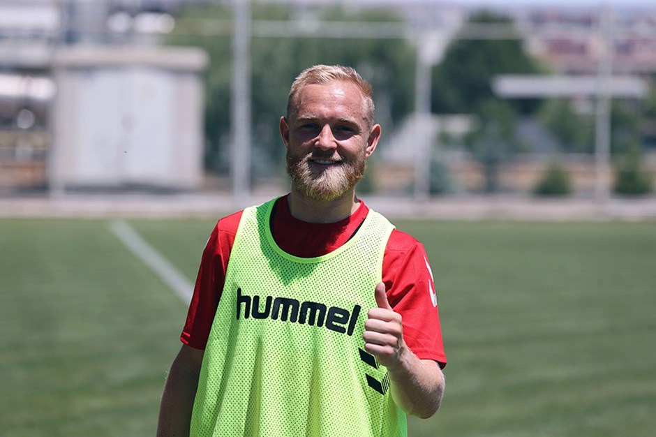 Alex Pritchard: Sivasspor'u geçen sezondan beri takip ediyordum