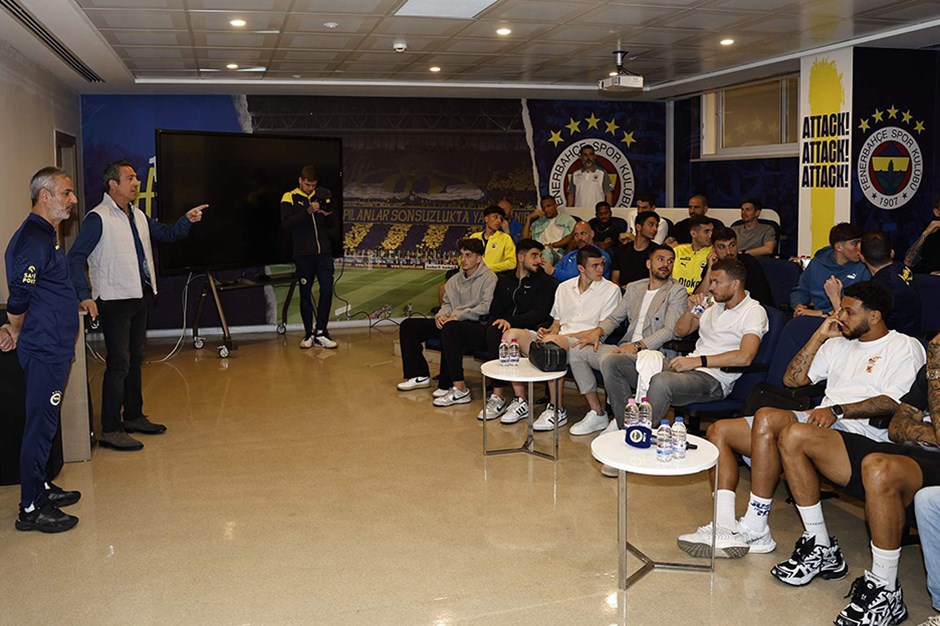 Fenerbahçe'de kritik görüşmenin detayları açıklandı: Ali Koç ve futbolcular...