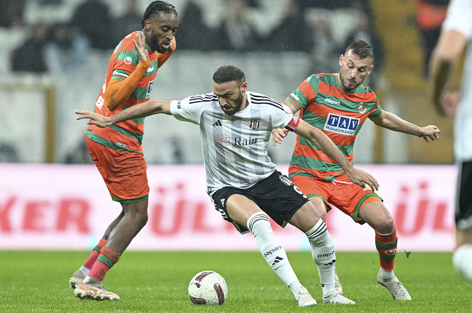 "Bu enkazı toparlamak hiç kolay olmayacak" | Spor yazarları Beşiktaş için ne dedi?  - 4. Foto