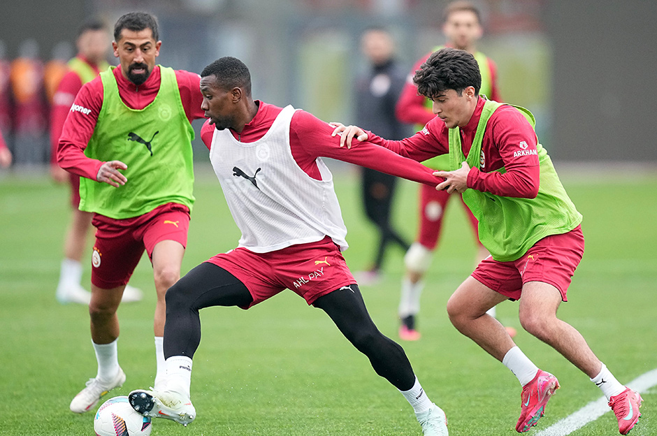 Eyüpspor maçı öncesi Galatasaray'a 3 futbolcudan iyi haber  - 1. Foto