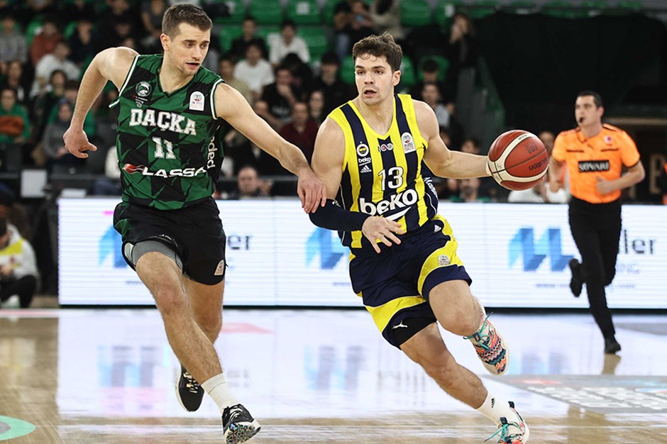 Fenerbahçe Beko, Tarık Biberovic'in alev aldığı maçı farklı kazandı