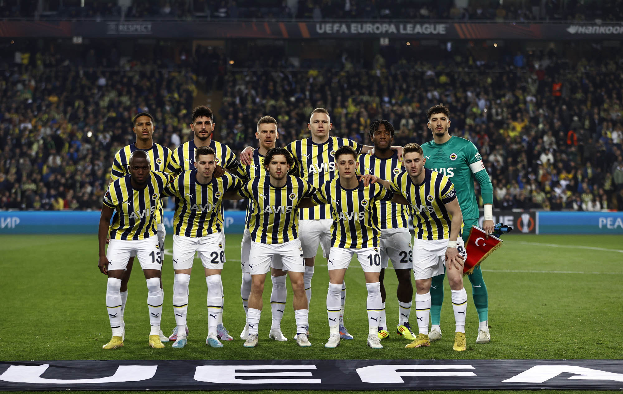 NTV Spor: Avrupa'nın 10 büyüğü, 3 Fenerbahçeli için İzmir'e geliyor