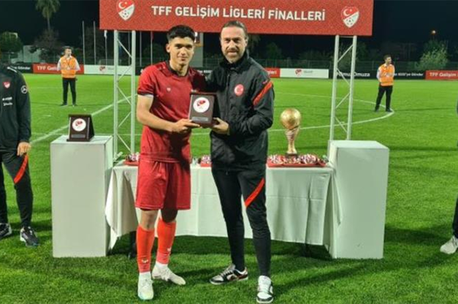 En iyi 60 genç listesinde 2'si Sivasspor'dan 3 Türk futbolcu  - 3. Foto