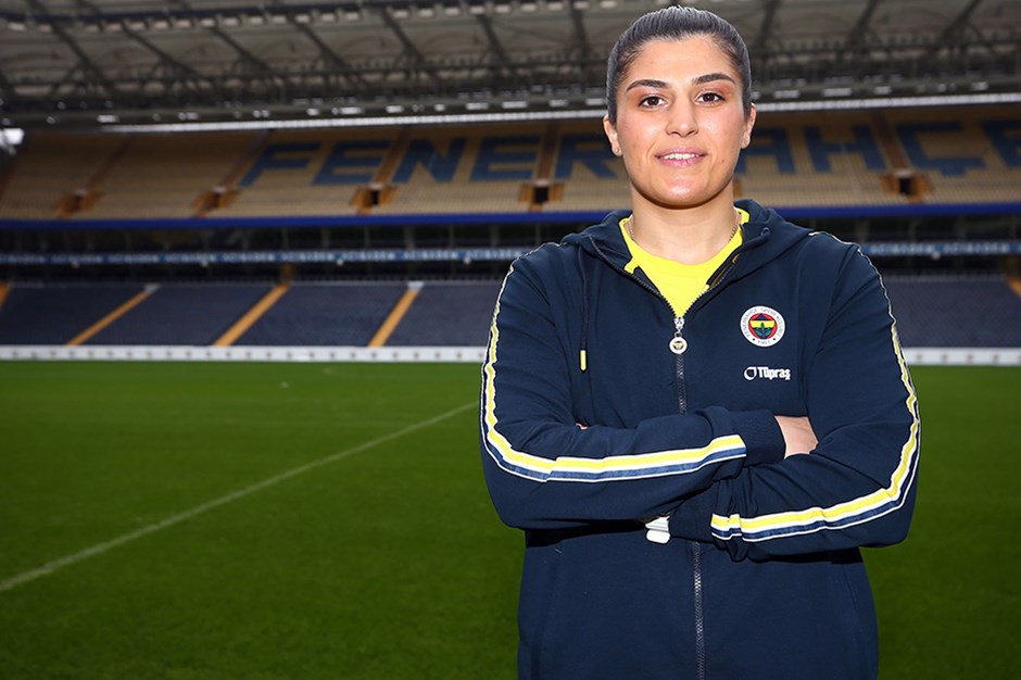 SON DAKİKA | Fenerbahçe, Busenaz Sürmeneli'yi açıkladı