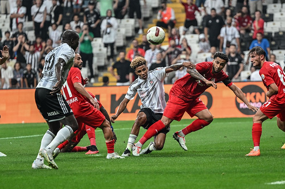 "Bu oyun Kiev'e yetmez" - Spor yazarları Beşiktaş için ne dedi?  - 2. Foto