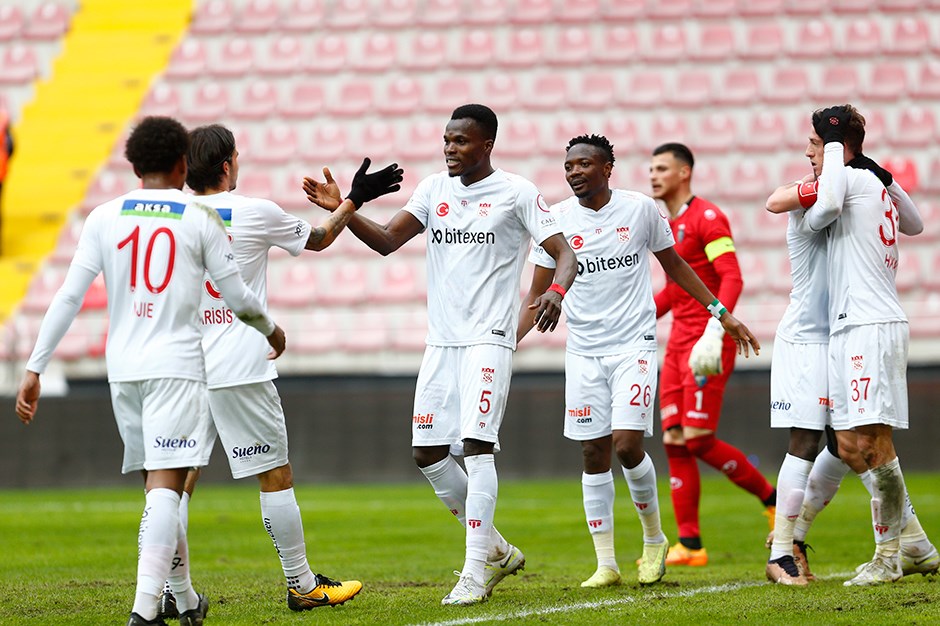 Kupada ilk çeyrek finalist Sivasspor