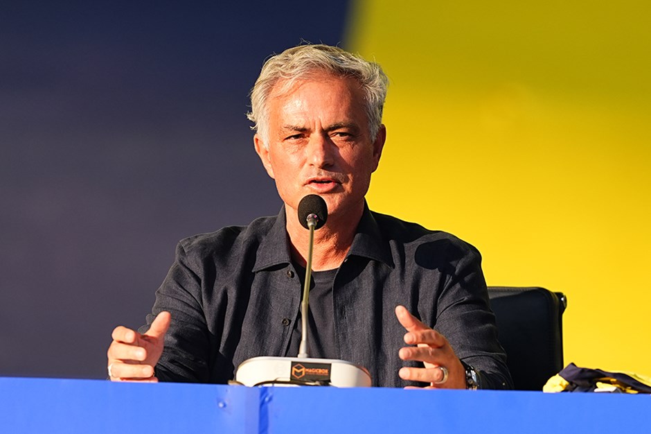 Jose Mourinho: Fenerbahçe forması artık bedenimin bir parçası