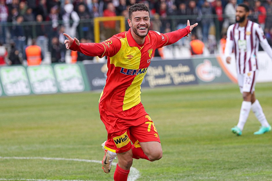Göztepe'nin yeni transferi ilk maçta yıldızlaştı