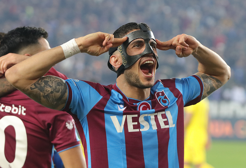 Trabzonspor'un sezon başı transferi yol ayrımında; 7. veda yaşanabilir  - 6. Foto