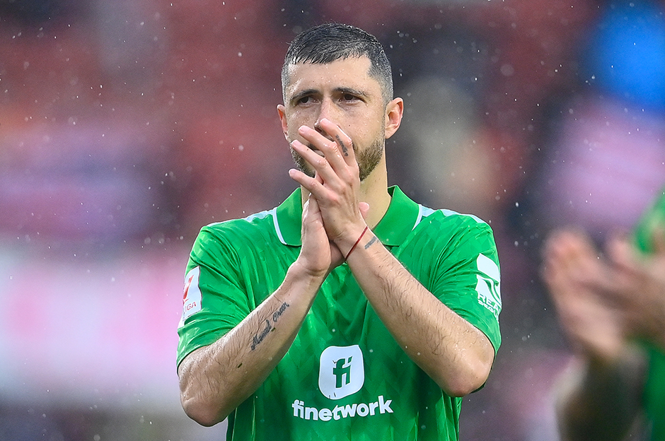 Yeni sezonun transfer çalışmalarını sürdüren Fenerbahçe'de hedef bölgelerden biri de orta saha. Bu bağlamda Sarı-Lacivertlilerin gündemine giren son isim Guido Rodriguez oldu.