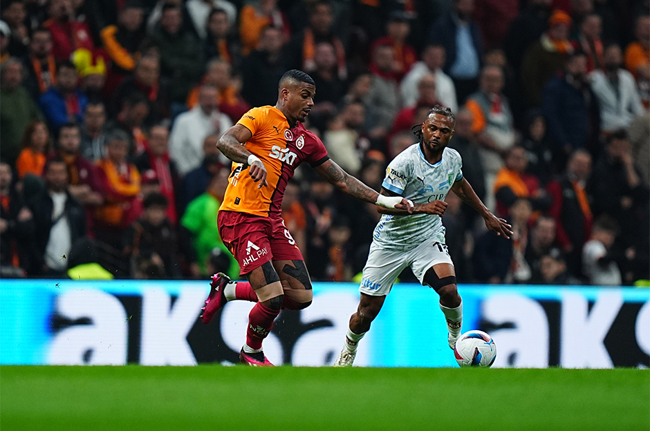 "Bir geri kazanma canavarı" | Spor yazarları Galatasaray için ne dedi?  - 1. Foto
