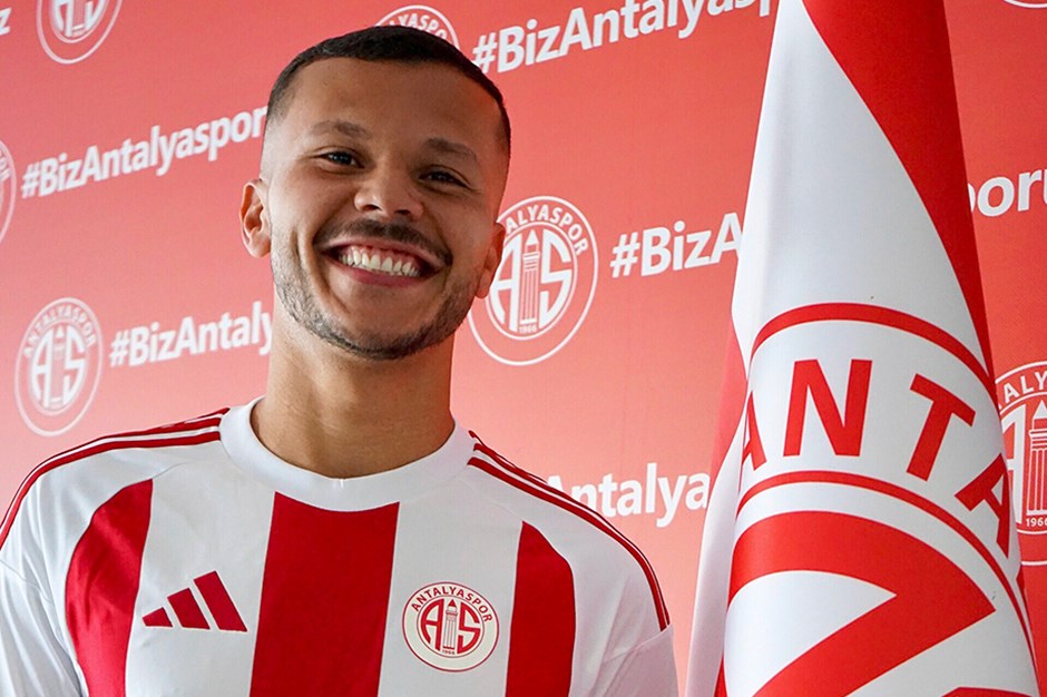 Antalyaspor'un yeni Brezilyalı stoperi imzayı attı