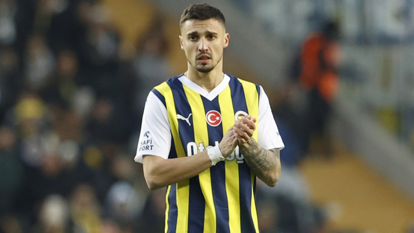 NTV Spor: Fenerbahçe'de Krunic seferberliği: Takım arkadaşları yoğun çaba harcıyor