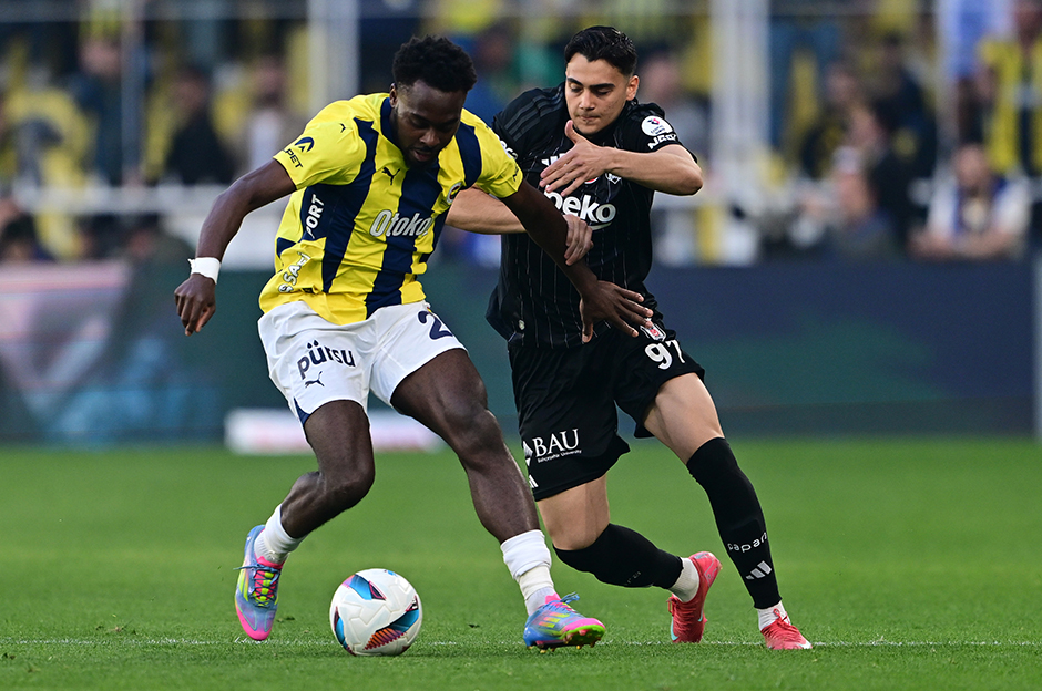 Trio ekibi noktayı koydu: En-Nesyri'nin penaltı beklediği pozisyonda karar doğru mu?  - 8. Foto