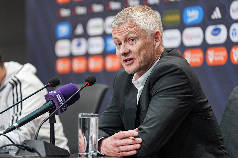 Yönetim ve Solskjaer'den ortak karar: Beşiktaş'ın deneyimli ismi takımda kalıyor  - 4. Foto