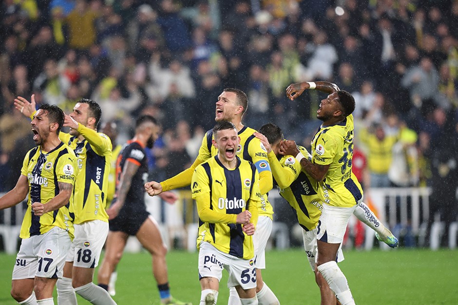 Fenerbahçe - Başakşehir (Canlı anlatım)