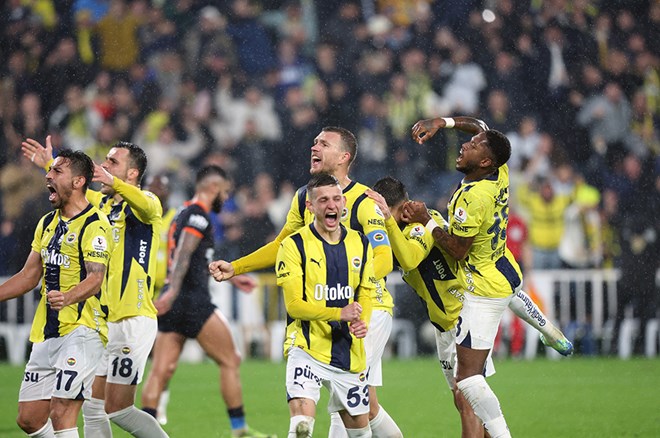 Sharing from Fenerbahçe wing at midnight: "Pharaohs, oppressors, traitors..."  ⁤  - 5. Photo