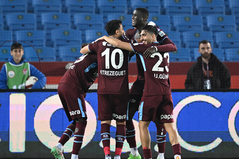 "Geri dönüşün mimarı Onuachu" | Spor yazarları Trabzonspor için ne dedi?  - 2. Foto